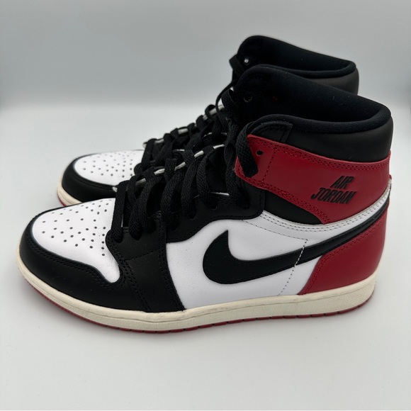 Nike Air Jordan 1 Retro High OG White Black Varsity Red DZ5485-106 Men’s Size 8 - Picture 2 of 9